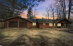 156 ELM BOULEVARD, CADILLAC, MI 49601