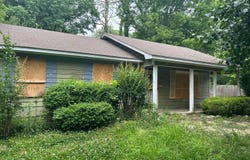 1614 Chapman Drive, Jackson, MS 39204