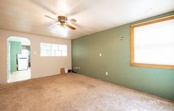 325 N 7th Ave, Forsyth, MT 59327