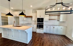 2144 Deerfield Terrace, Liberty, MO 64068