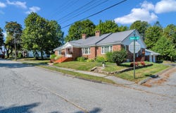 25 Dove Lane, Lewiston, ME 04240