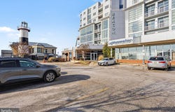 2772 LIGHTHOUSE Point E, BALTIMORE, MD 21224