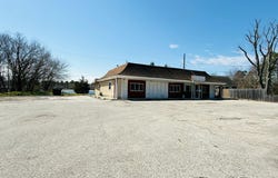 15 E BLACK HORSE Pike, WILLIAMSTOWN, NJ 08094