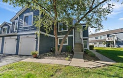 1002 Boston Circle, Schaumburg, IL 60193