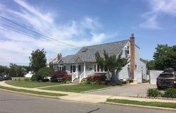 104 Phyllis Drive, Lindenhurst, NY 11757