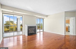 19355 CYPRESS RIDGE Terrace, LEESBURG, VA 20176