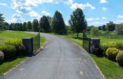 914 MEADOWBREEZE, LANCASTER, PA 17601