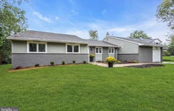 14 STEVEN Drive, VOORHEES, NJ 08043