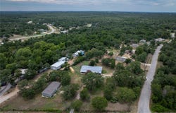 120 Leisure Ln, Cedar Creek, TX 78612