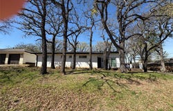 1121 Wade Drive, Bedford, TX 76022