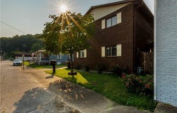 4 2nd Avenue, Clendenin, WV 25045