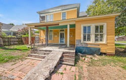 225 E Oak Street, Crowley, LA 70526