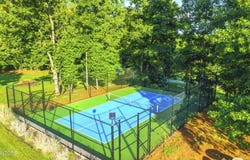 814 Midway Rd, Strawberry Plains, TN 37871