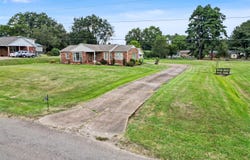 693 E Park Street, Alamo, TN 38001