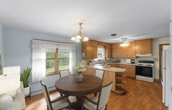 2300 Kevenauer Dr, Brookfield, WI 53005