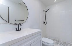 931 NE 199th St, Miami, FL 33179