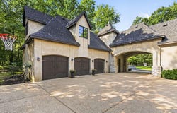 3208 S Thornridge Drive, Springfield, MO 65809