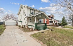 226 Johnson Ave, Cedar Rapids, IA 52405