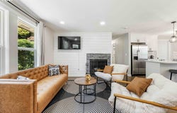 6100 BARCLAY St, WestLinn, OR 97068