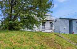 5207 Montgomery Road, Cincinnati, OH 45212