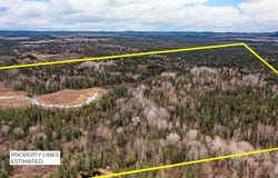 2760 Caribou Tr, Lutsen, MN 55612