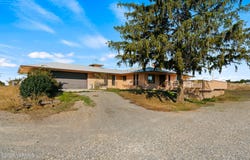 130 Bliss Rd, Zillah, WA 98953