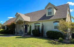 1715 W 7th St, Chanute, KS 66720