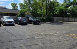 600 BUSSE Highway, Park Ridge, IL 60068