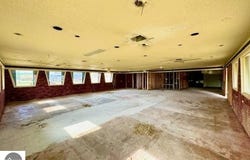1405 Wright Avenue, Alma, MI 48801