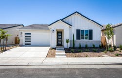 1640 Bloom Avenue, Clovis, CA 93619