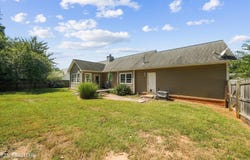 3724 Stonebridge Drive, Powell, TN 37849