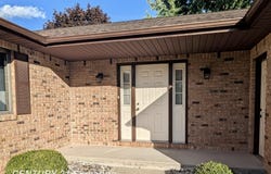 692 E Pilgrim Drive, Saginaw, MI 48638