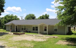 500 Oak Leaf Lane, Mokane, MO 65059