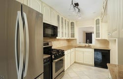 851 Princeton Ct, Branchburg Twp., NJ 08853-4101