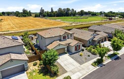 470 Daphne Lane, Lemoore, CA 93245