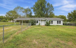 1424 Lockhart Street, Benton, AR 72015