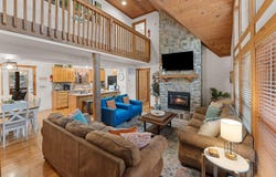 72 Lost Creek Circle, Branson West, MO 65737