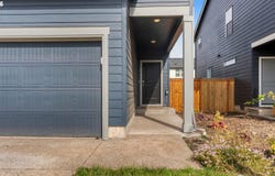 2766 V St, Springfield, OR 97477