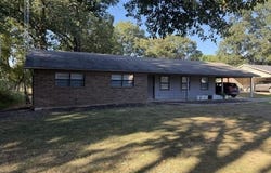 108 W 14th, DeWitt, AR 72042