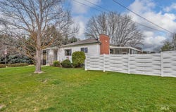 148 N 20th St, Payette, ID 83661