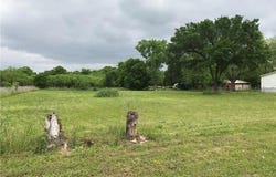 Austin Rd, Luling, TX 78648