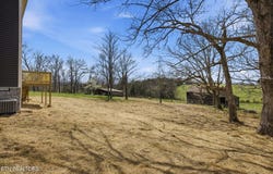 237 Cross Valley Rd, LaFollette, TN 37766