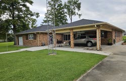 9704 E Park Ave, Houma, LA 70363