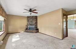 406 Johnson Ave, Baltic, SD 57003-2001