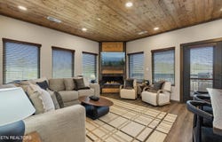 432 Hatchet Way, Pigeon Forge, TN 37863