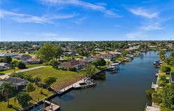 3022 SE 6th Avenue, Cape Coral, FL 33904