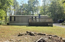 297 Lakeview Avenue, Burnside, KY 42519