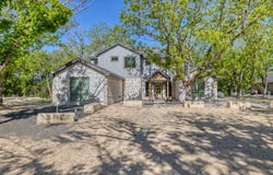 422 Red Wright Rd, Leakey, TX 78873