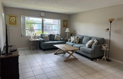 7007 VERSAILLES N, PINELLAS PARK, FL 33781