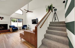 2700 HARLOW Rd, Eugene, OR 97401